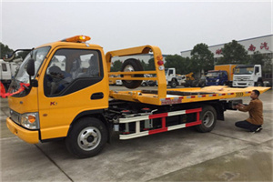 乐至哪里有拖车服务